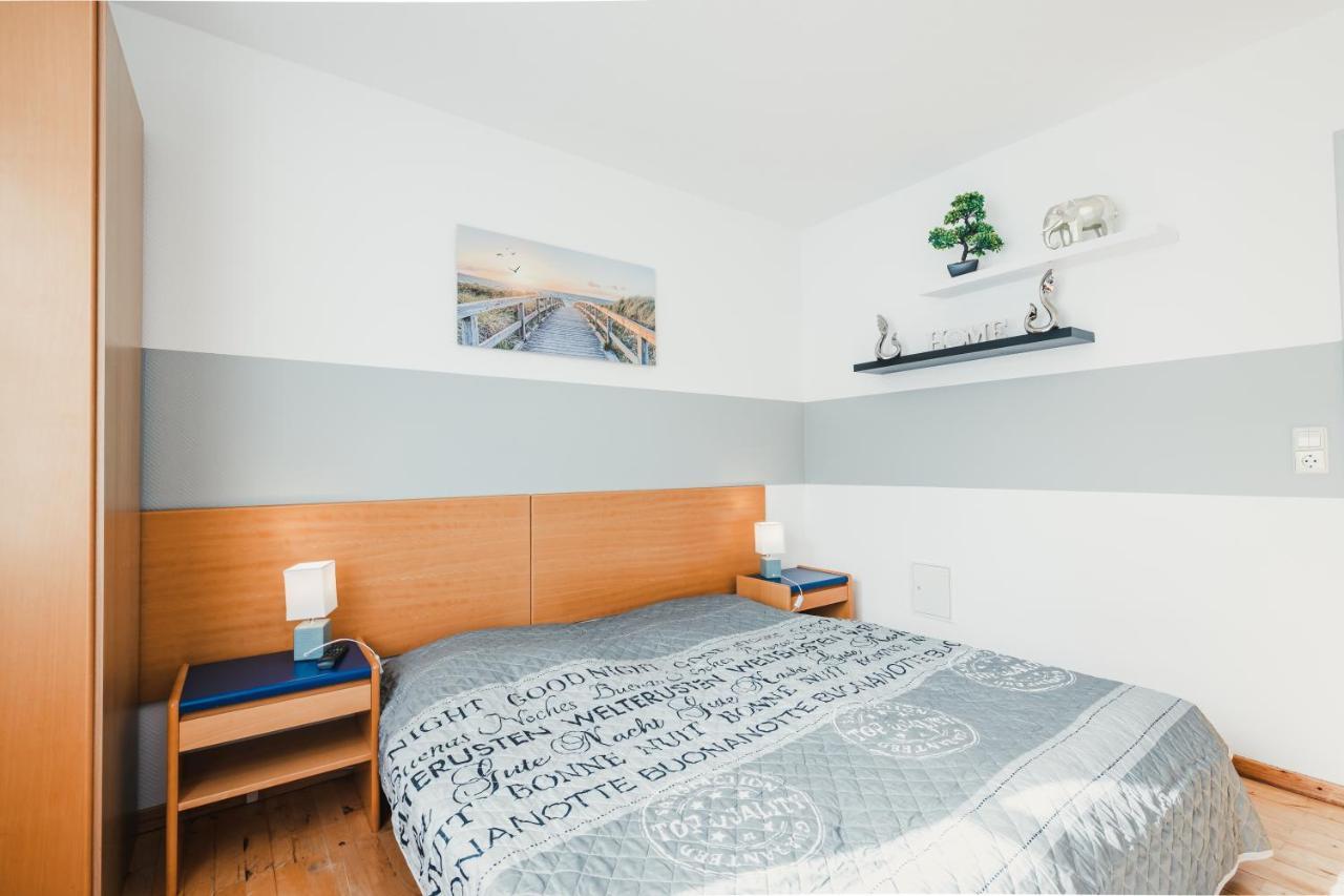 Stral-Sund Apartment ชตราลซุนด์ ภายนอก รูปภาพ
